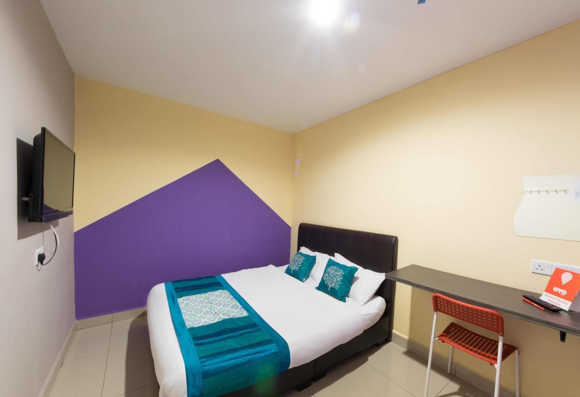 De Jaya Hotel Петалинг-Джая Экстерьер фото