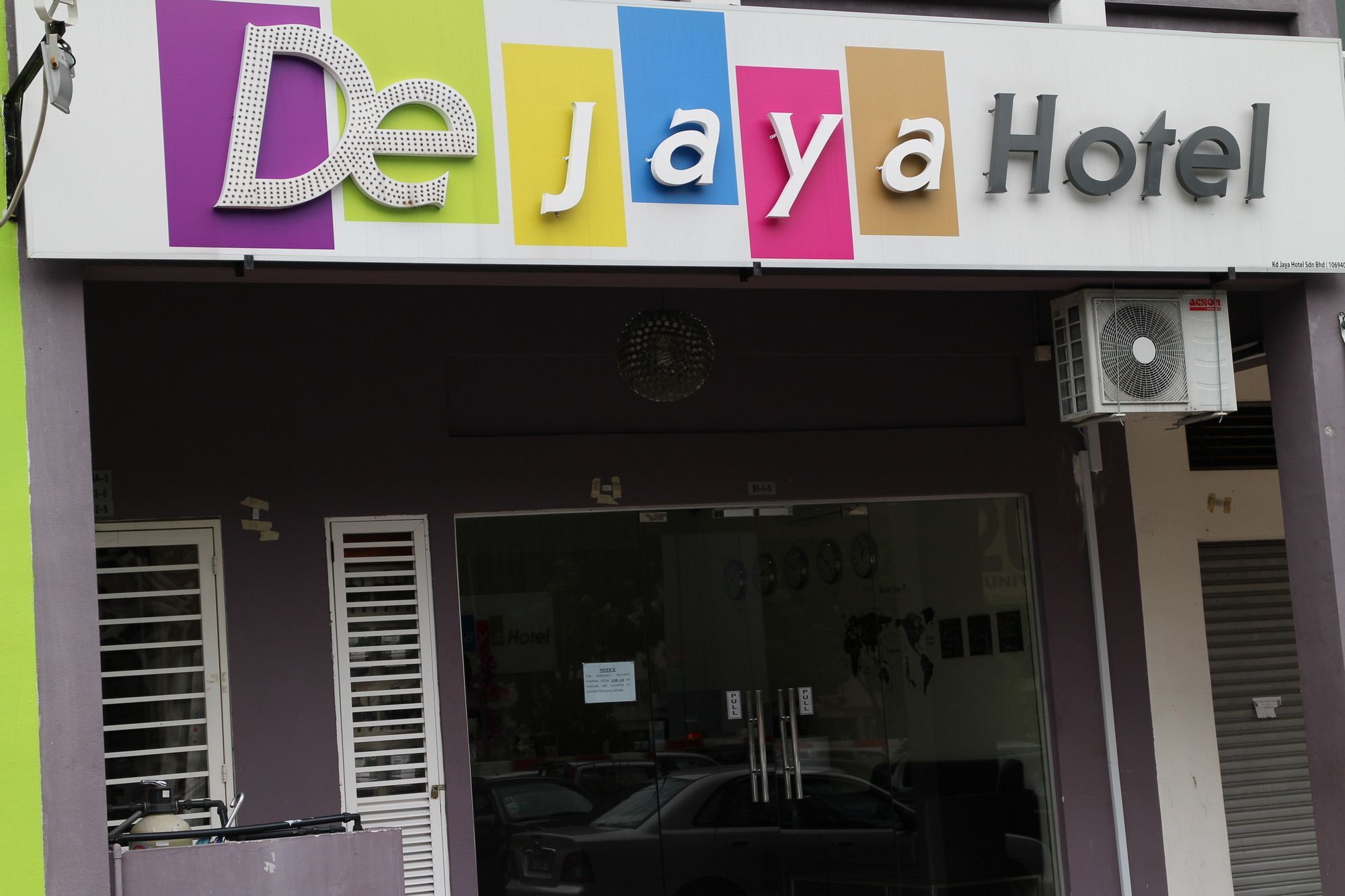 De Jaya Hotel Петалинг-Джая Экстерьер фото