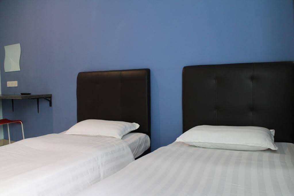 De Jaya Hotel Петалинг-Джая Экстерьер фото