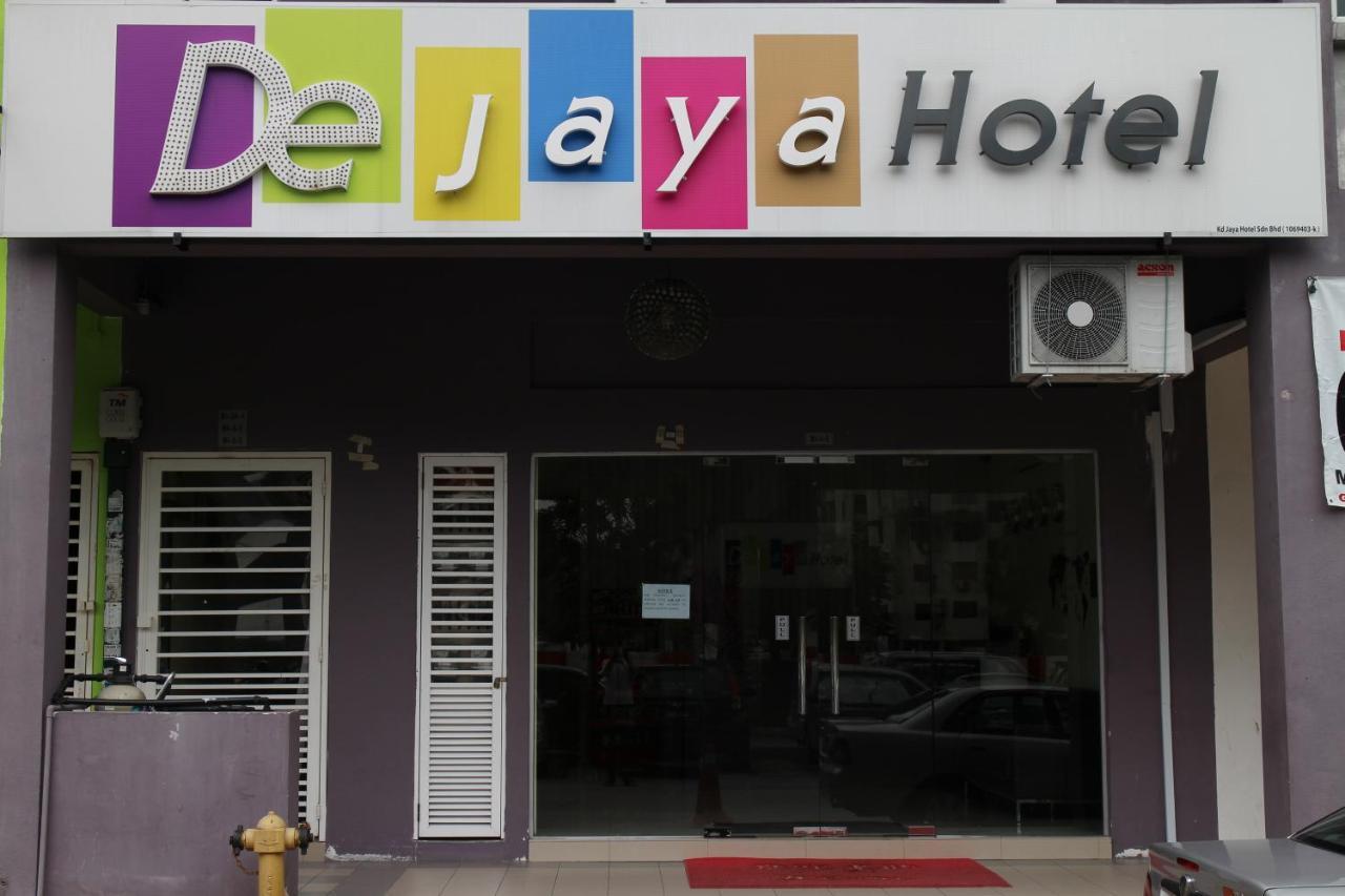De Jaya Hotel Петалинг-Джая Экстерьер фото